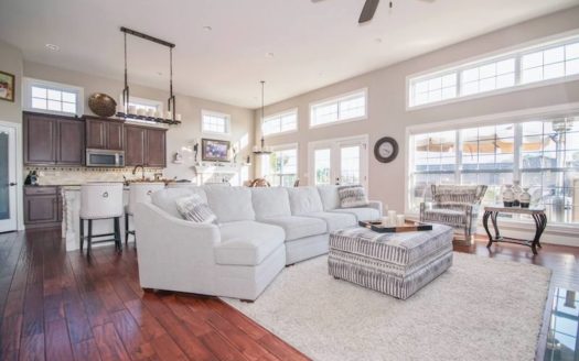 Property with Agent on Sidebar